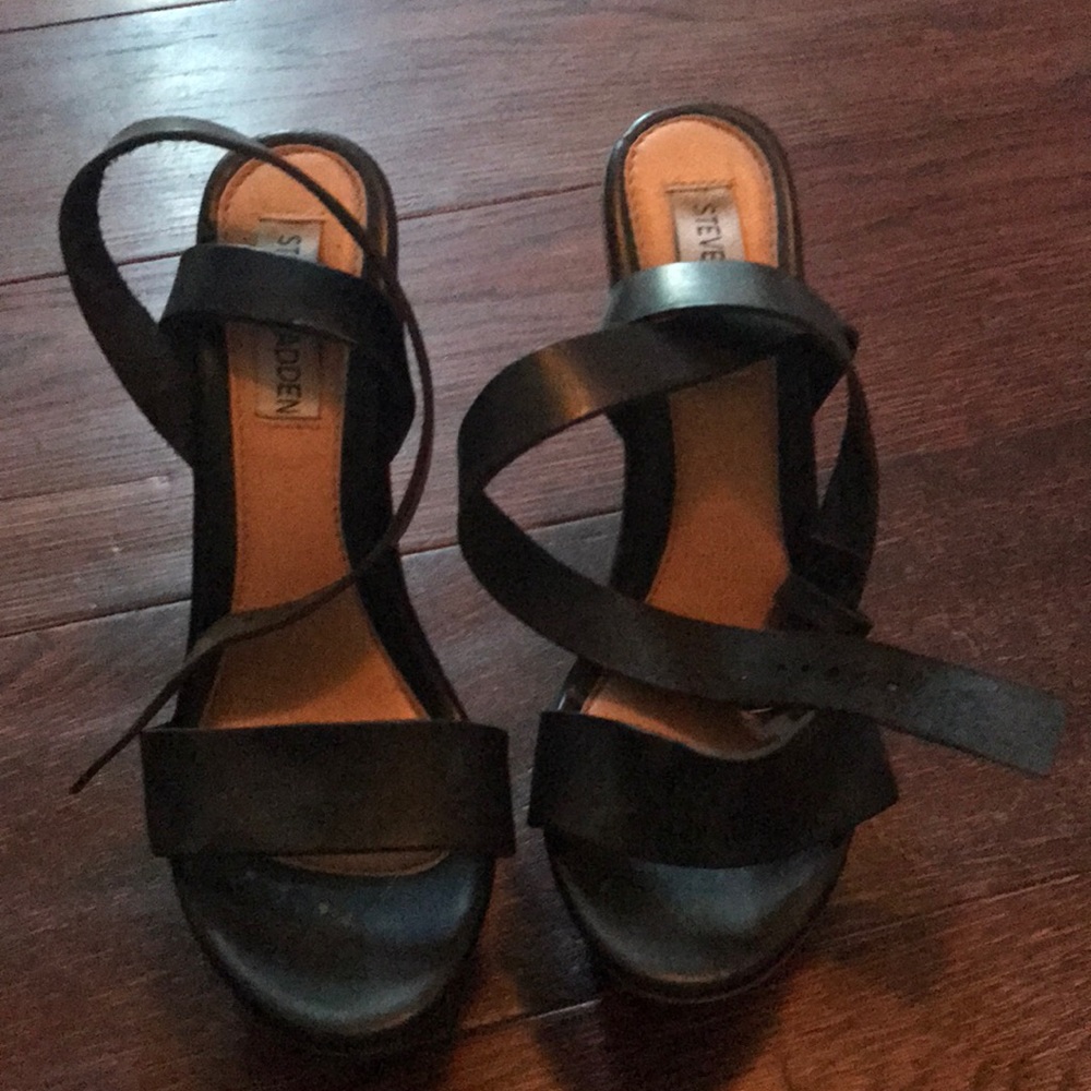 Steve Madden strappy wedge sandals